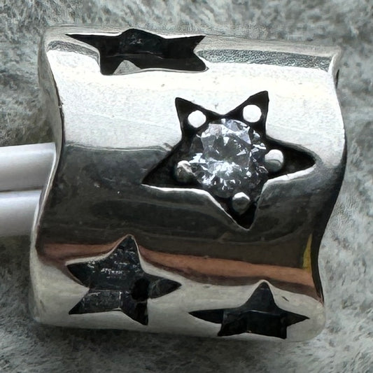 Charm Estrellas Pandora Vista Frontal