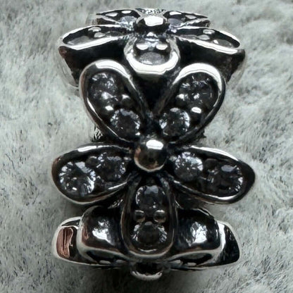 Charm Flores Brillantes Pandora Vista Frontal