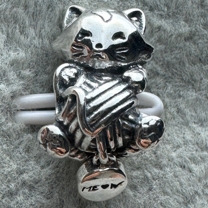 Charm Gato Y Bola De Estambre Pandora Vista Frontal