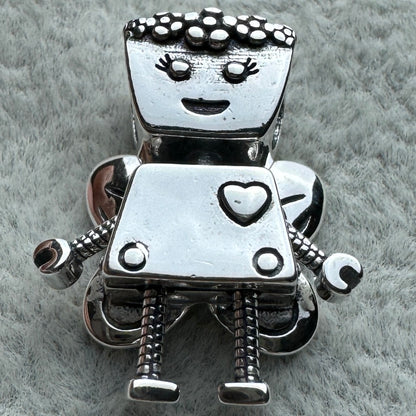 Charm Hada Robot Movible (Se Le Mueven Manos, Pies Y Cuerpo) Pandora Vista Frontal