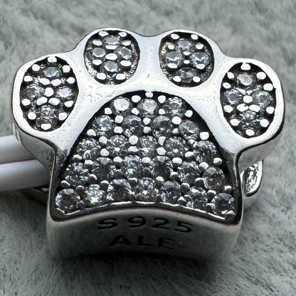 Charm Huella De Perro Brillante Pandora Vista Desde Atrás