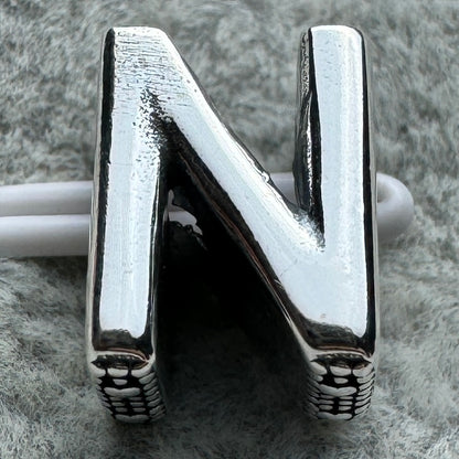 Charm Letra N Pandora Vista Frontal