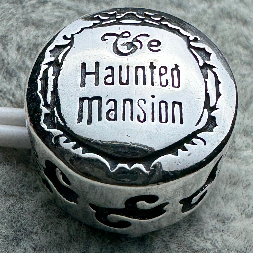 Charm Mansión Embrujada Madame Leota Disney Parks Pandora Vista Desde Atrás