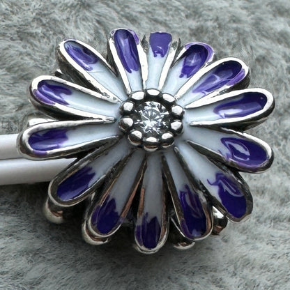 Charm Margarita Morada Pandora Vista Desde Atrás