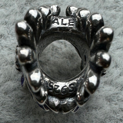 Charm Margarita Morada Pandora Vista Lateral