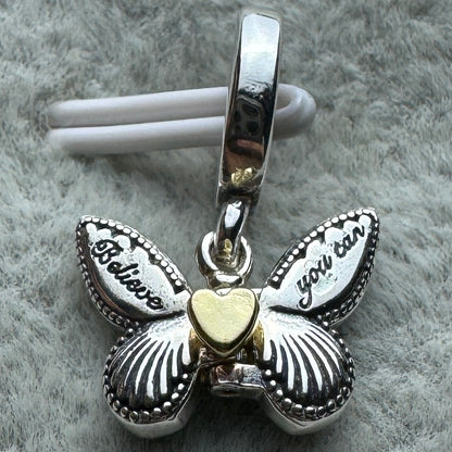 Charm Mariposa Club 2024 Pandora Vista Desde Atrás