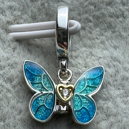 Charm Mariposa Club 2024 Pandora Vista Frontal