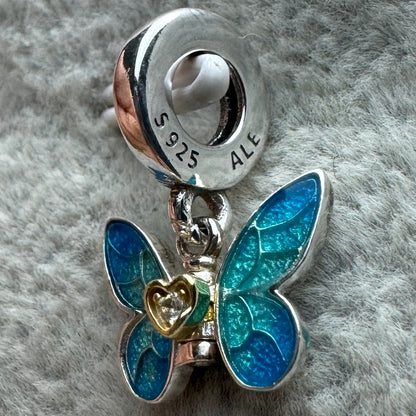Charm Mariposa Club 2024 Pandora Vista Lateral