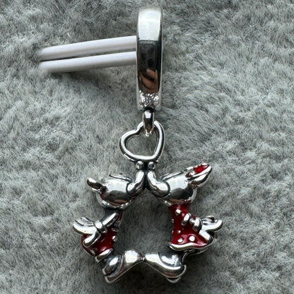 Charm Mickey Y Minnie Beso Disney Pandora Vista Desde Atrás