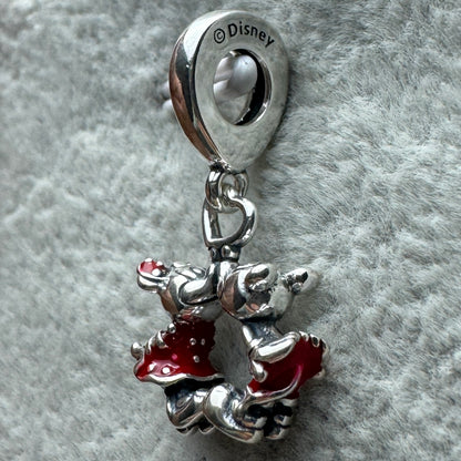 Charm Mickey Y Minnie Beso Disney Pandora Vista Lateral