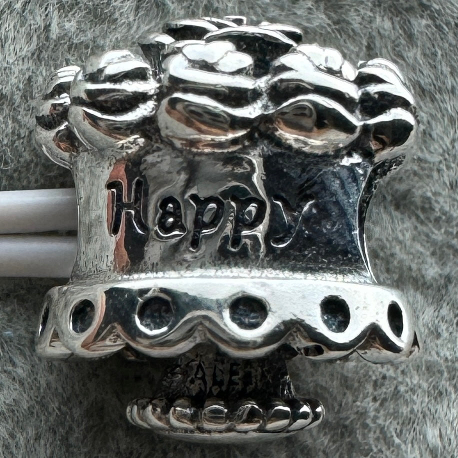 Charm Pastel De Cumpleaños Pandora Vista Frontal