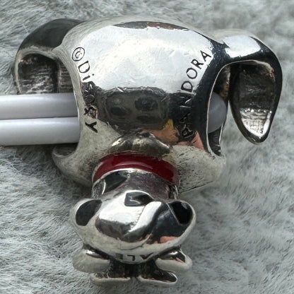 Charm Perro Patch De 101 Dálmatas De Disney Pandora Vista Desde Atrás