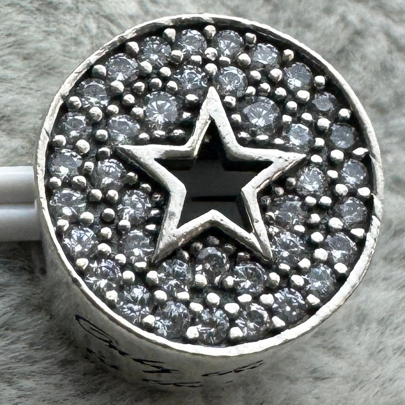 Charm Redondo Estrella Brillante Pandora 2