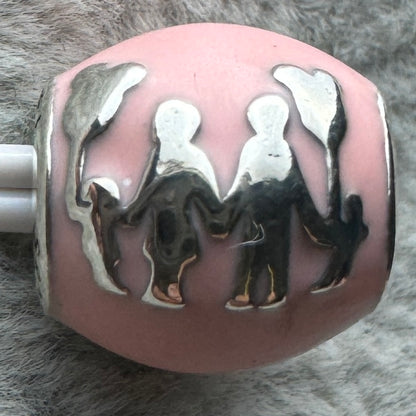 Charm Redondo Rosa Familia Y Castillo Disney Parks Pandora Vista Frontal