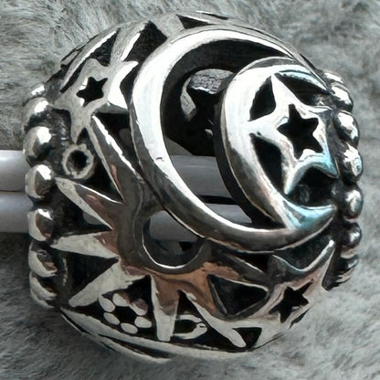 Charm Redondo Sol, Luna Y Estrellas Pandora Vista Frontal