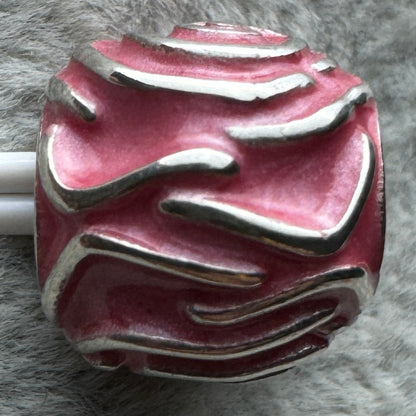 Charm Rosa Floreciendo Pandora Vista Desde Atrás