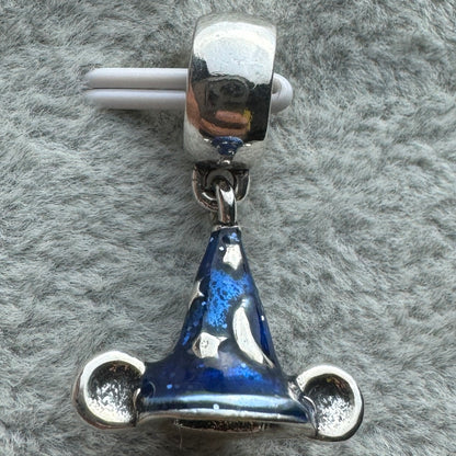Charm Sombrero Mickey Disney Parks Pandora Vista Frontal