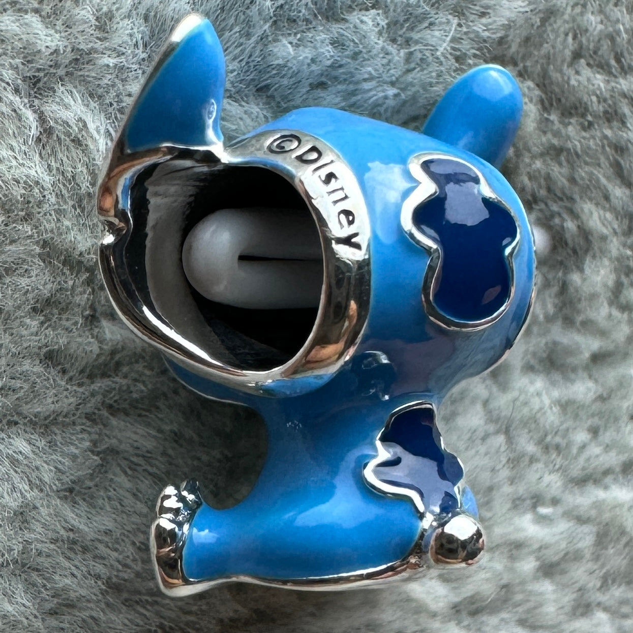 Charm Stitch Azul Disney Pandora Vista Del Costado