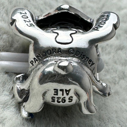 Charm Stitch Disney Graduación Pandora Vista Desde Abajo