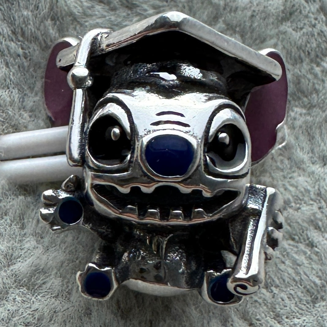 Charm Stitch Disney Graduación Pandora Vista Frontal