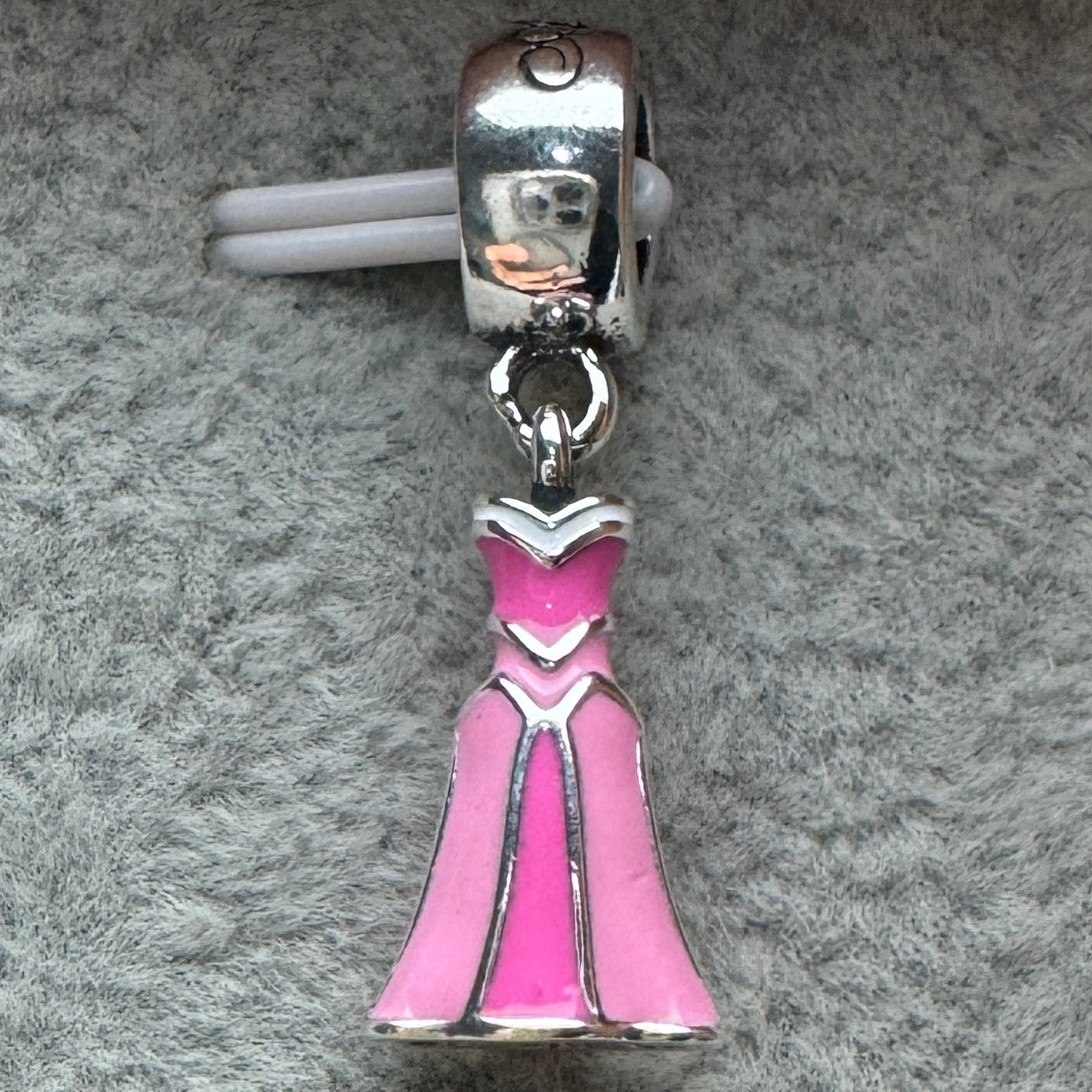 Charm Vestido Princesa Aurora Disney Pandora Vista Frontal