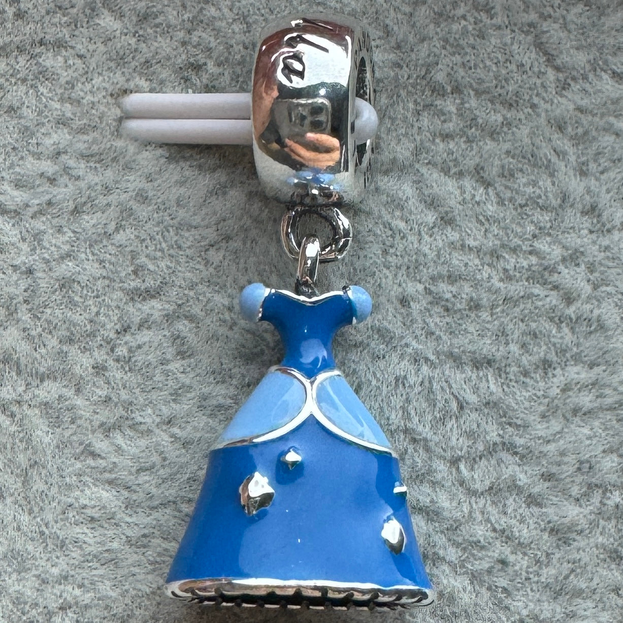Charm Vestido Princesa Cenicienta Disney Pandora Vista Desde Atrás
