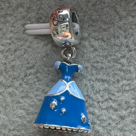 Charm Vestido Princesa Cenicienta Disney Pandora Vista Frontal