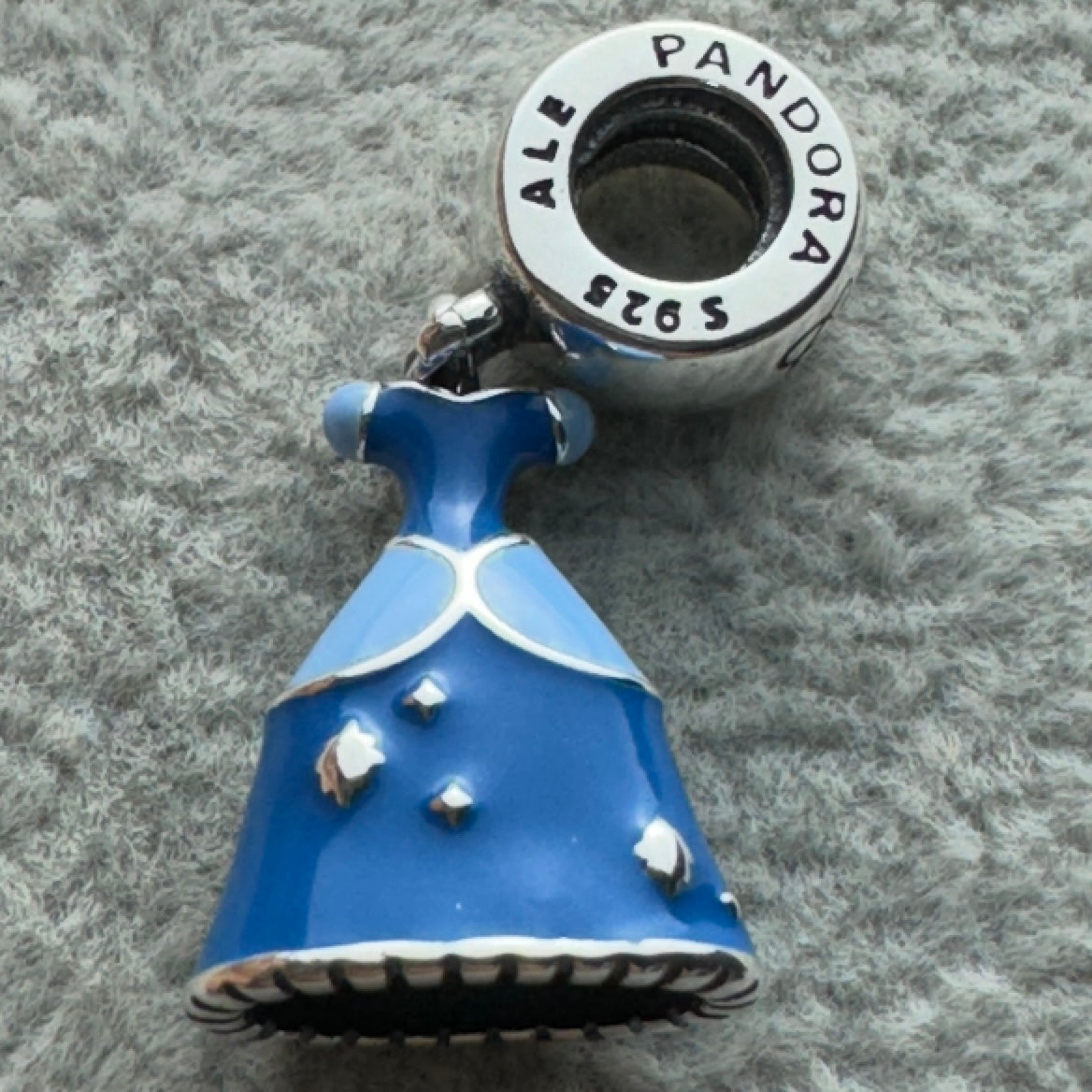 Charm Vestido Princesa Cenicienta Disney Pandora Vista Lateral