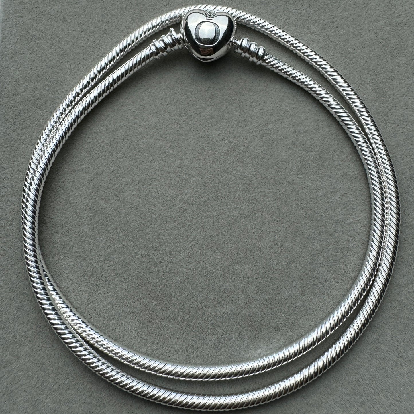 Collar Corazón Pandora Vista Frontal