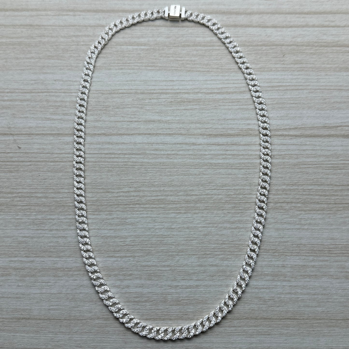 Collar Cubano Pandora Vista Frontal