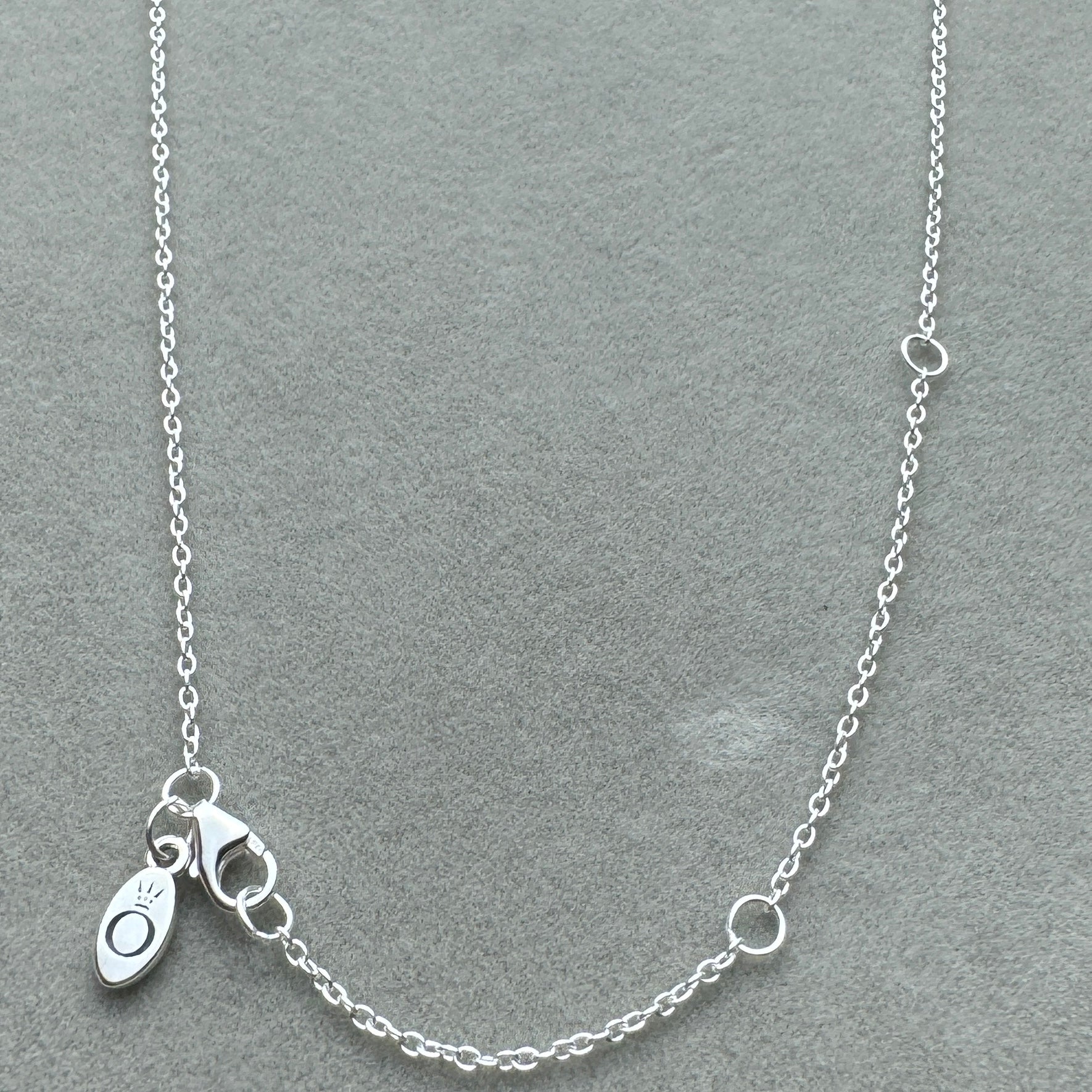 Collar Delgado 45 cm Pandora Vista Lateral