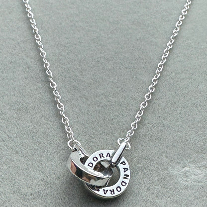 Collar Entrelazado Signature Pandora Vista Desde Atrás