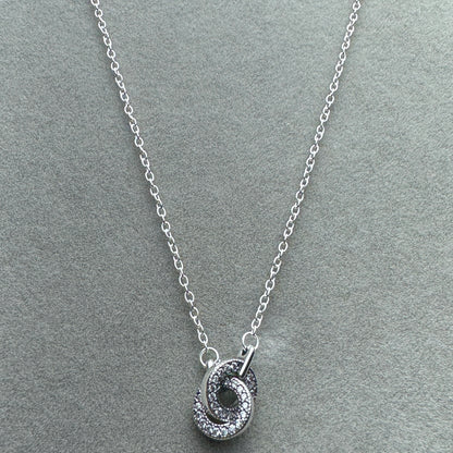 Collar Entrelazado Signature Pandora Vista Frontal