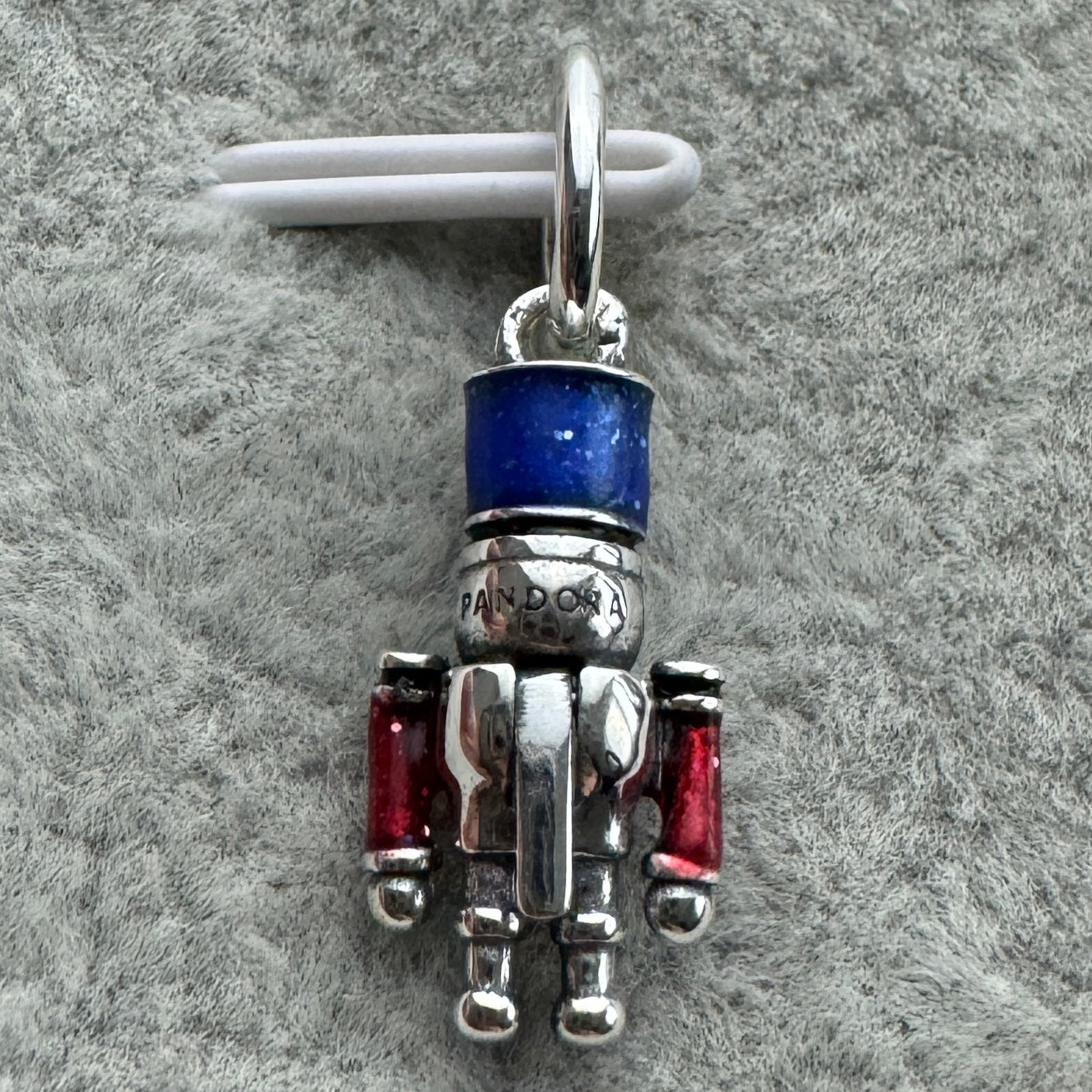 Charm Cascanueces 2