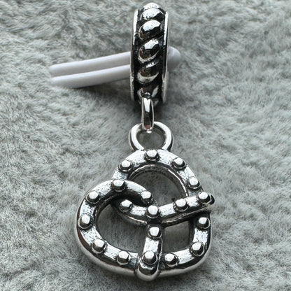 Charm Colgante Pretzel