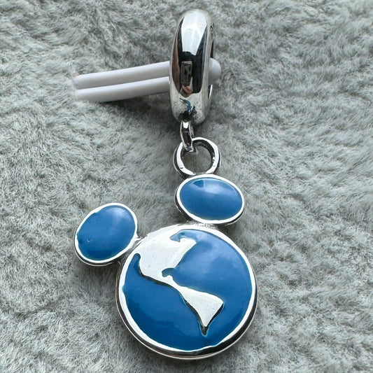 Charm Colgante Mundo Silueta De Mickey Azul Disney