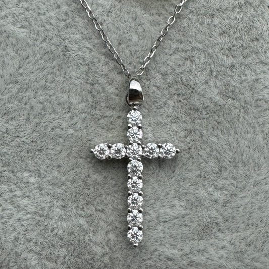Collar Cruz Moissanita