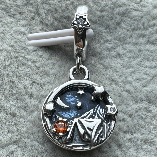 Charm Colgante Campamento Cielo Nocturno