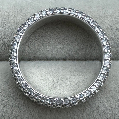 Anillo Fila Triple En Pavé