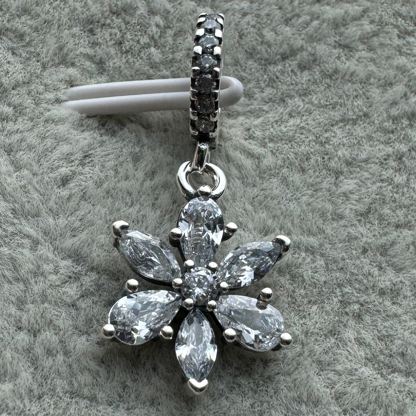 Charm Colgante Racimo Herbario Reluciente