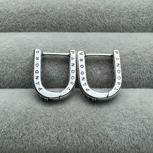 Aretes Logotipo Brillante