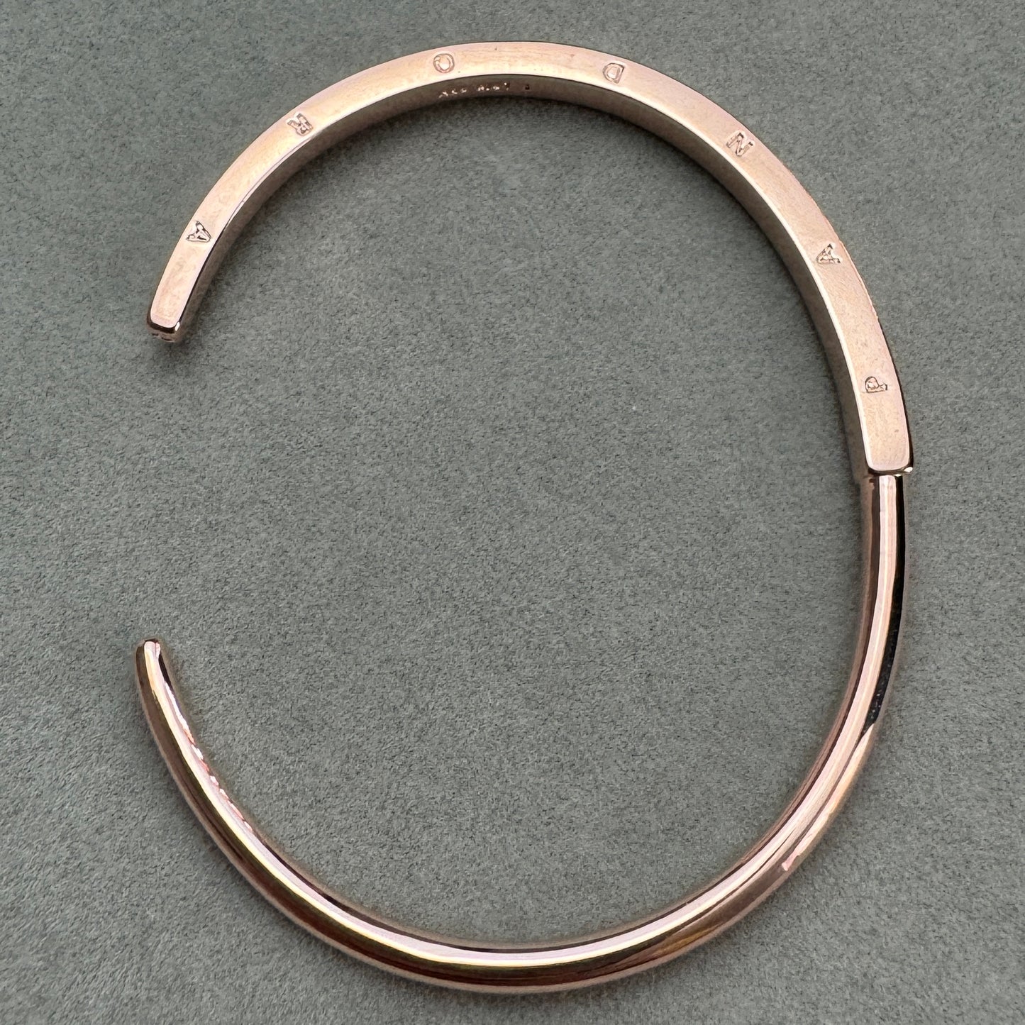 Brazalete Signature Baño Rosa