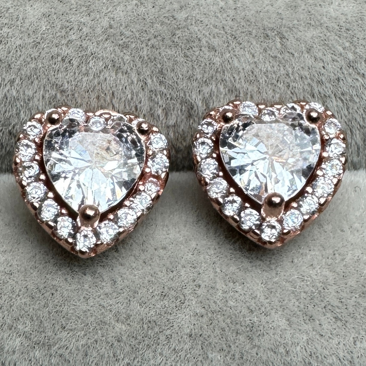 Aretes Corazón Nivelado Baño Rosa