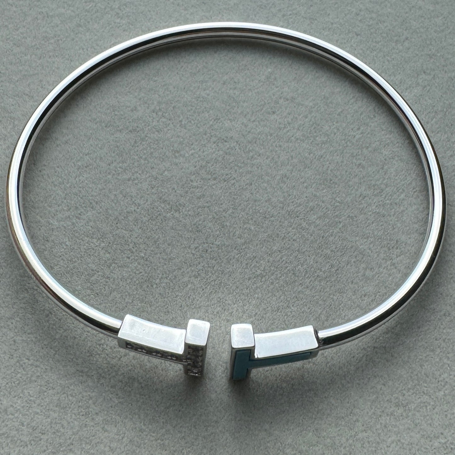 Brazalete Delgado Brillante Con Turquesa Tiff