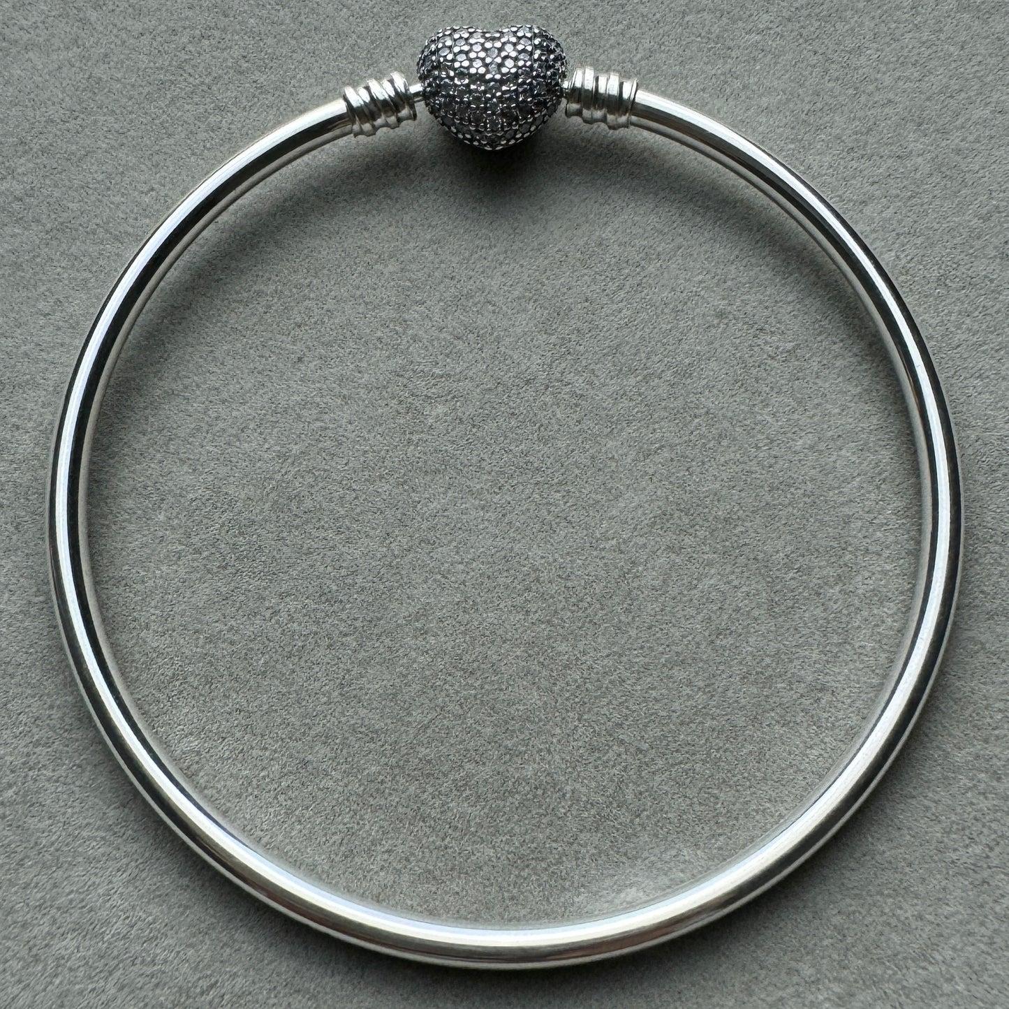 Brazalete Rígido Corazón Centelleante