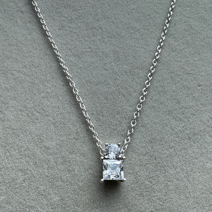 Collar Círculo Y Cuadrado Brillante 45 cm (Ajustable A 44 y 41.5 cm)