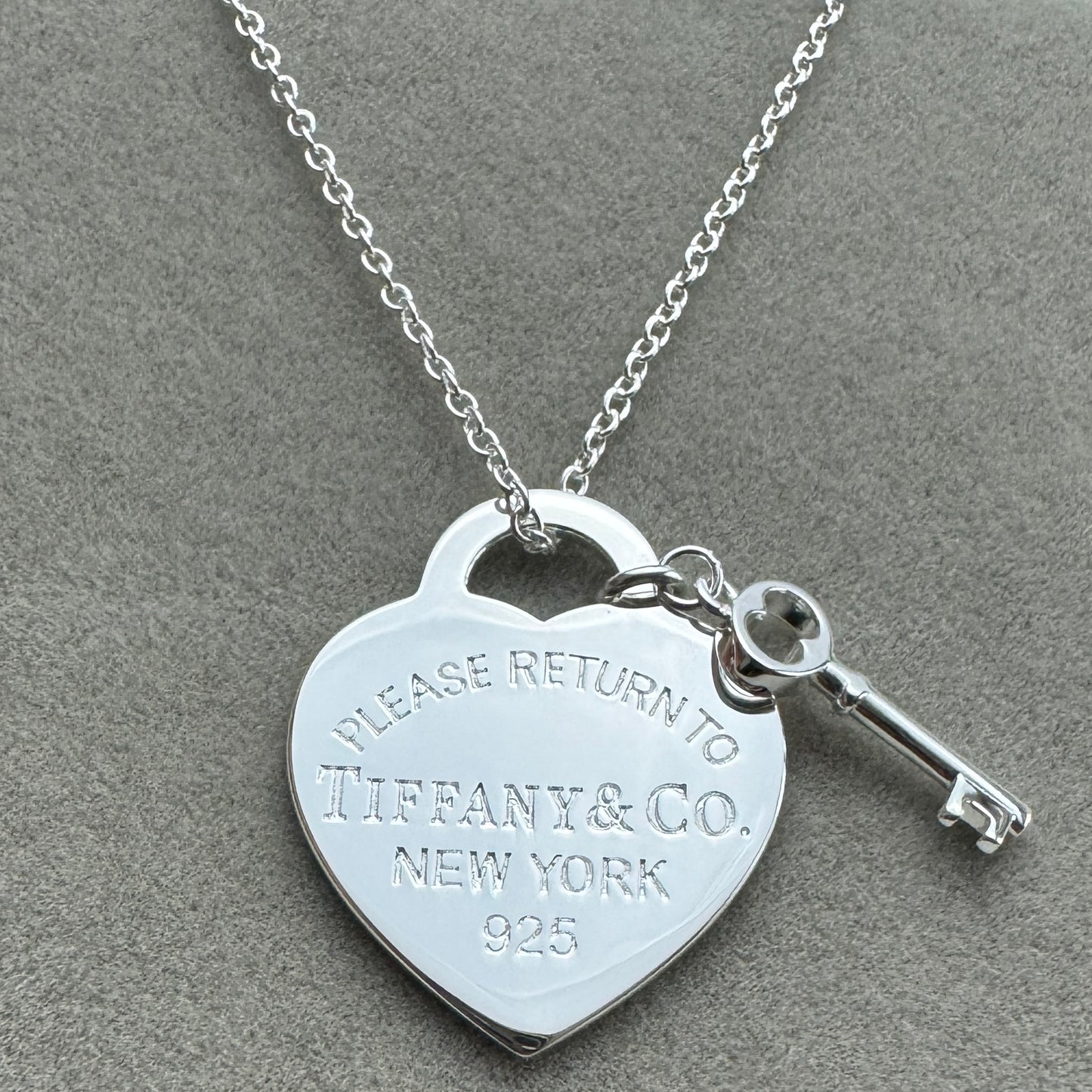 Collar Colgante Llave Con Placa Estilo Corazón Tiff 45 cm