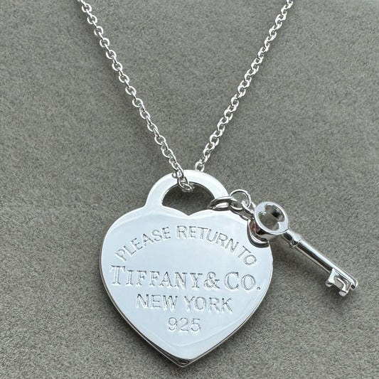 Collar Colgante Llave Con Placa Estilo Corazón Tiff 45 cm