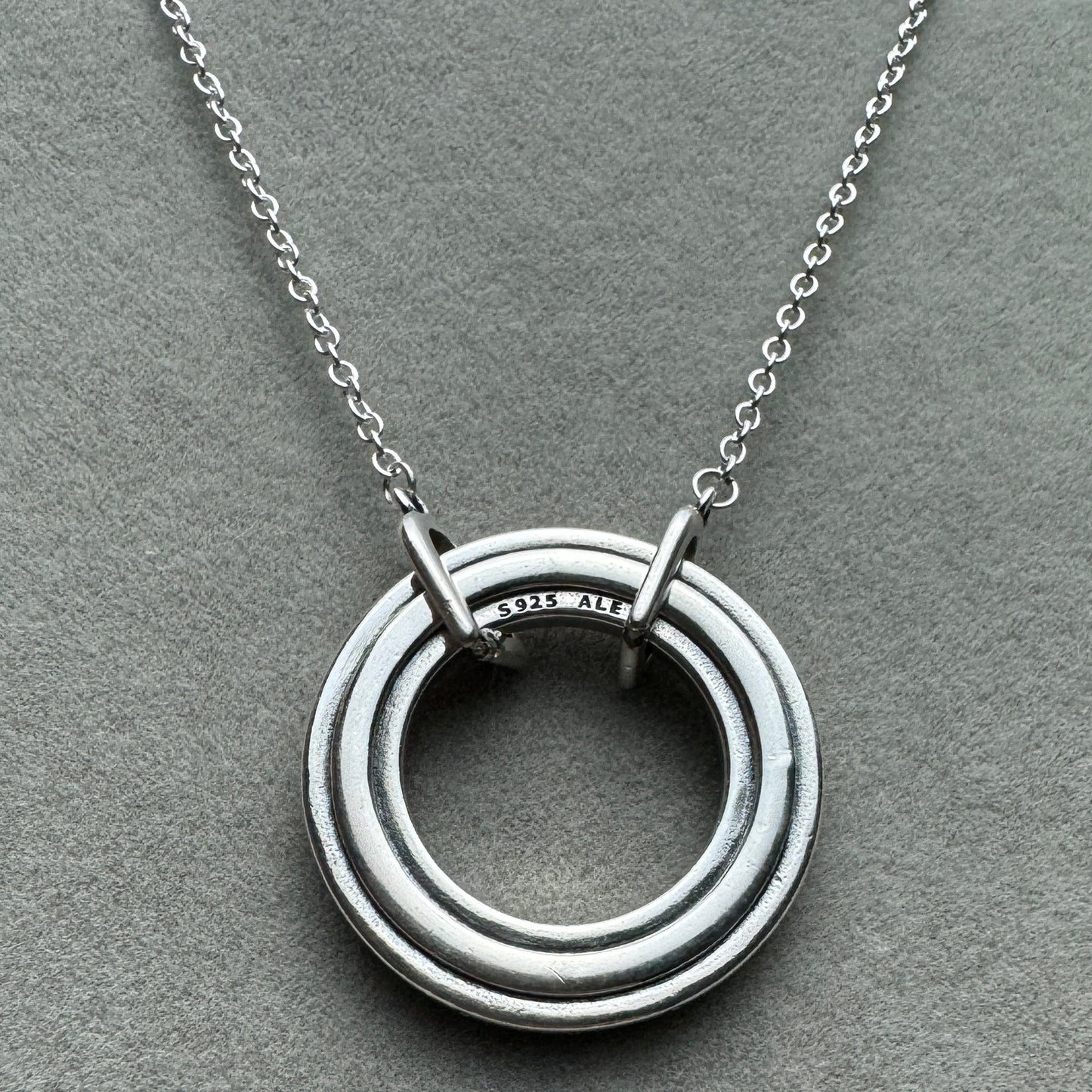 Collar Signature Y Pavé 50 cm (Ajustable A 47 Y 44 cm)