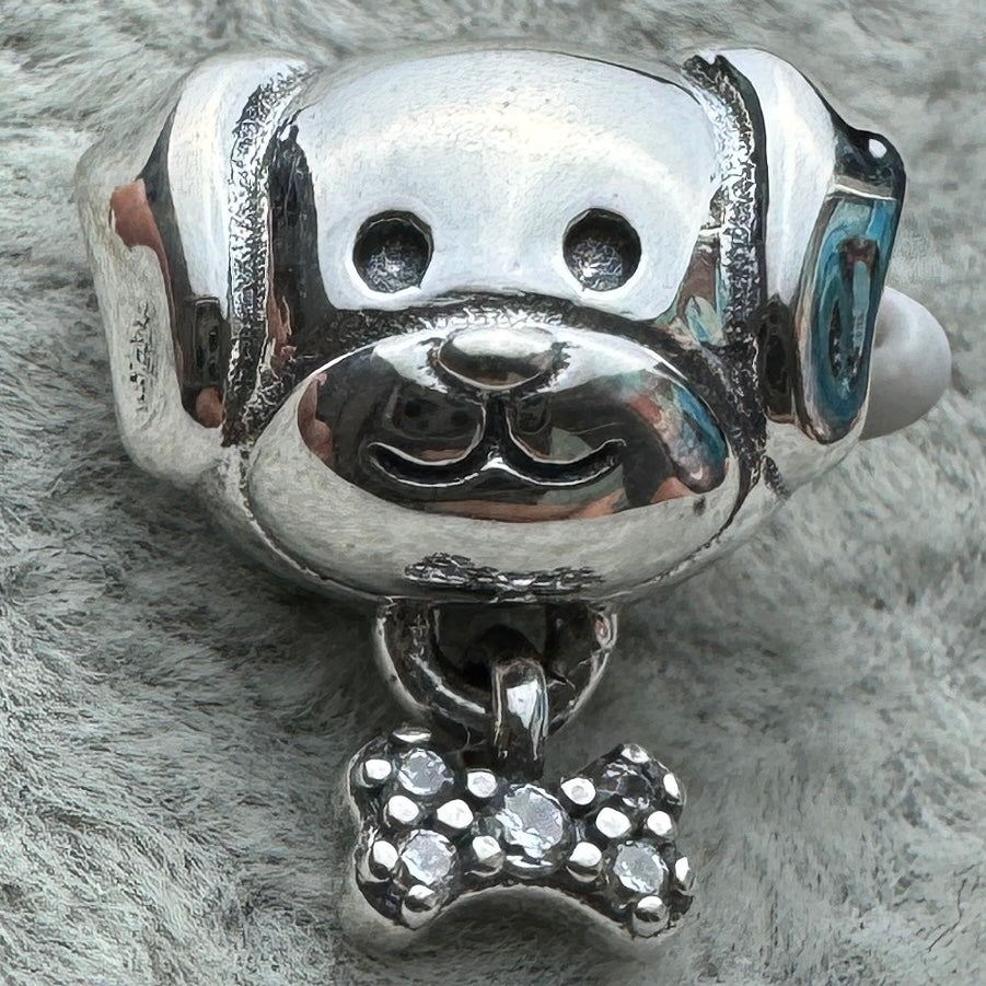 Charm Perro